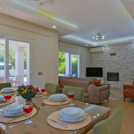 Villa Calis 2 *